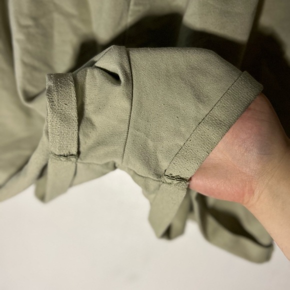 Misguided Olive Green Sweat Shorts Size 16 - Picture 3 of 4